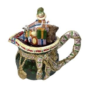 Studio Nova Hand Painted Woodland Christmas‎ Holly Santa Tea pot  71/2" Tall